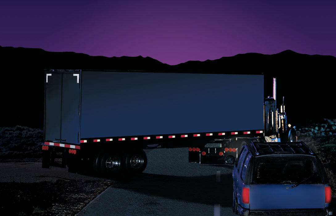 3M (815) 983-326-2X50 3M™ Diamond Grade™ Truck Conspicuity Markings, 983-326 ES, edge sealed, red/white, 2 in x 150 ft, Colour: Red/White, 3M Stock No. 7000004885