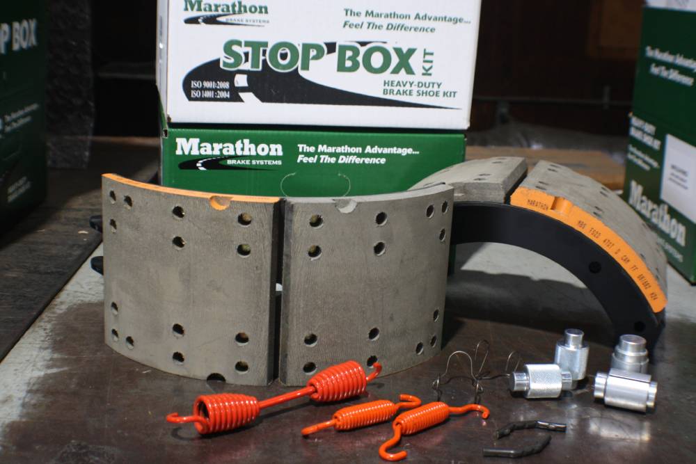 Marathon Brakes NKFS234707QP 4707 FS23 New Premium Lined Brake Shoe Kit (2 Lined Shoes with Hardware) for 16-1/2" x 7" Meritor "Q" Plus, GAWR - 23,000 lbs.
