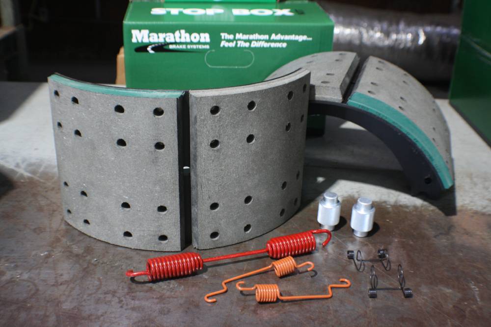 Marathon Brakes (245) NKGL234726E2 4726 GL23 New Standard Lined Brake Shoe Kit (2 Lined Shoes with Hardware) for 16-1/2" x 8-5/8" Eaton ES II