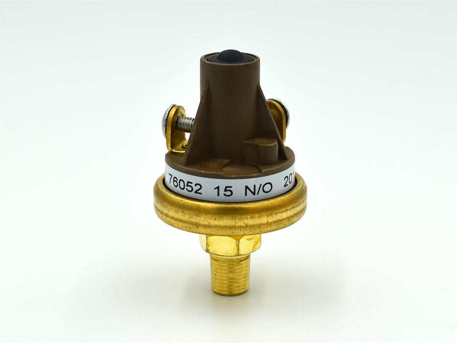 Stewart Warner SW76052 PRESSURE SWITCH, 15PSI, NO