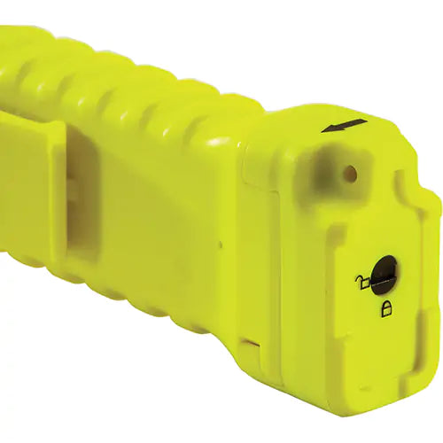 Magnetic Right Angle Flashlight - 034150-0302-245